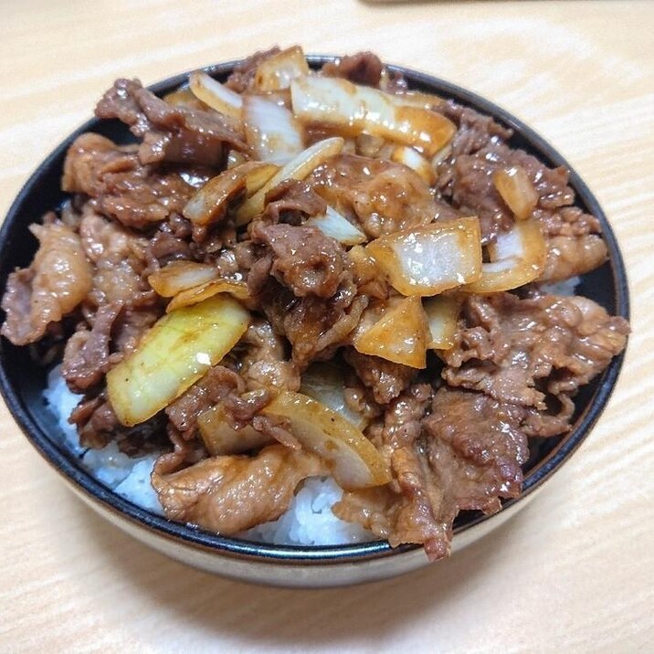 簡単男飯！ボリューム満点焼肉牛丼